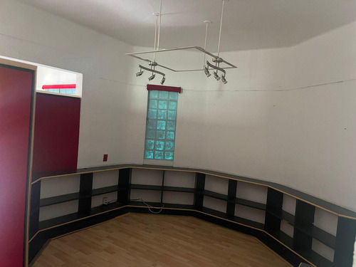 Casa Con Uso De Suelo
