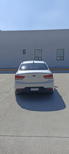 Kia Rio 1.6 L Hatchback Mt