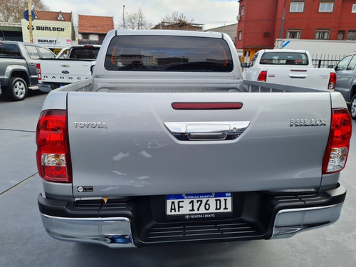 Imagen 5 de 15 de Toyota Hilux Sr 4x2 2021