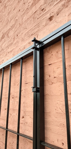 Imagen 4 de 5 de Reja Para Ventana 150x200 Barrote Hierro Del 12