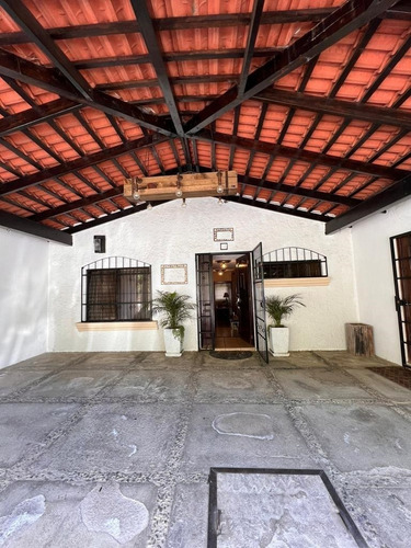 Imagen 2 de 30 de Vendo Hermosa Casa, Excelente Diseño Con Finos Acabados De Madera