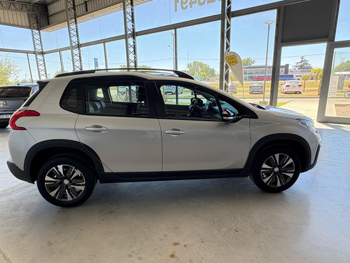 Peugeot 2008 1.6 Feline Tip