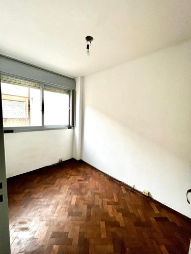 Departamento En Venta De Dos Dormitorios En Rosario- Centro