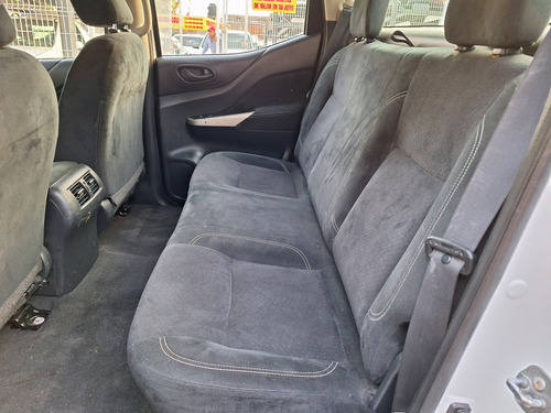 Nissan NP300 2.5 Doble Cabina S Aa Pack Seg Mt