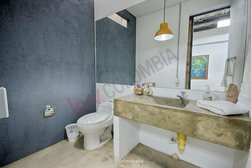 Vendo Edificio Con Modernas Oficinas Y Bodega En Barrio La Flora Norte De Cali-9507
