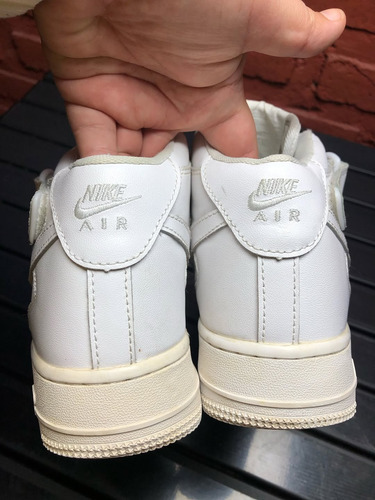 Nike Air Force 1 Mid Blancas (Usado)