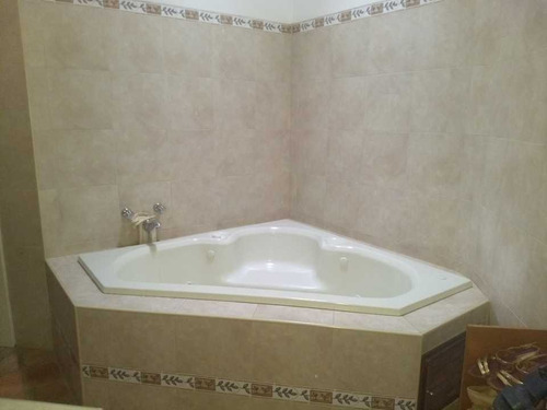 Imagen 9 de 14 de Casa En Guataparo Villas Laguna Norte