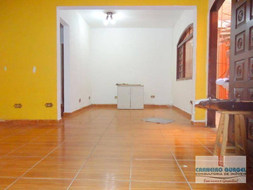 Sobrado Com 05 Dormitorios, 04 Vagas De Garagens, 240 M² Por R$ 400.000, Embu Das Artes/sp, Aceita Permuta Por Apartamento No Litoral De S/p - So0074