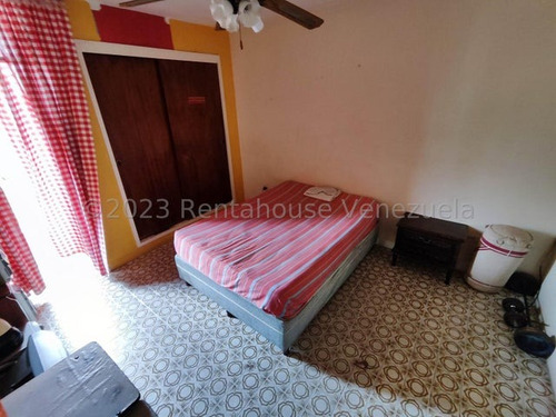 Vendo Apartamento En Turmero (castel Grande), Código 25-13554 Cm Leer Descripción