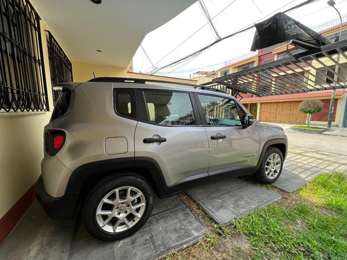 Imagen 6 de 16 de Jeep Renegade 2022