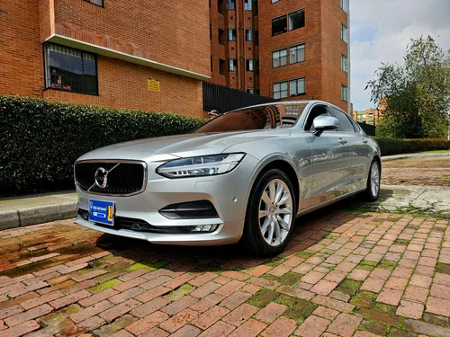 Volvo S90 2.0 T5 Drive-e Momentum