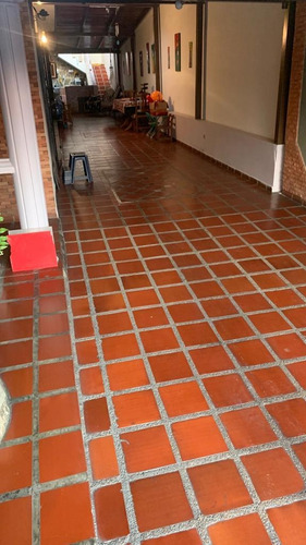 Imagen 3 de 14 de En Venta Gran Casa En Turmero 04121460083