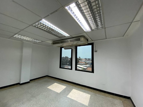 Imagen 3 de 10 de ¡alquiler! Oficina En Centro Empresarial Cristal (88 M2)