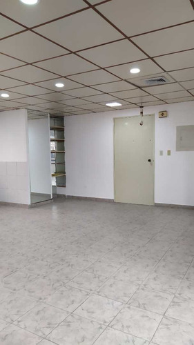 Imagen 11 de 15 de Oficina En Alquiler - Urb. La Campiña
