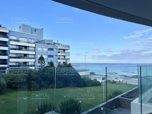 Apartamento De Un Dormitorio En Venta, Península Con Vista A Playa Brava.