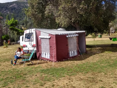 Motorhome Renault Rodeo Carrocería Anahí