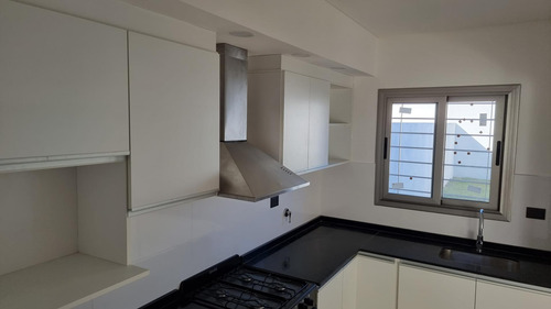 Imagen 9 de 30 de Duplex A Estrenar