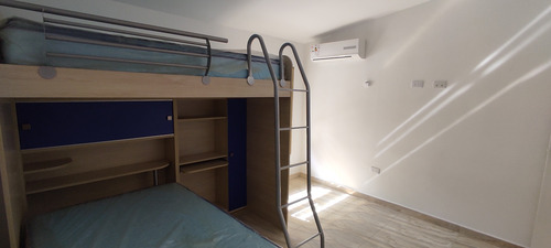Imagen 7 de 16 de Vendo Hermosa Quinta En Colinas De Santa Mónica0424-2524093