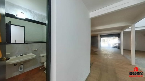 Local En Arriendo En Medellín - Laureles