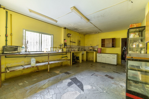 Imagen 20 de 30 de Venta De Excelente Predio En Lomas De Zamora A/c