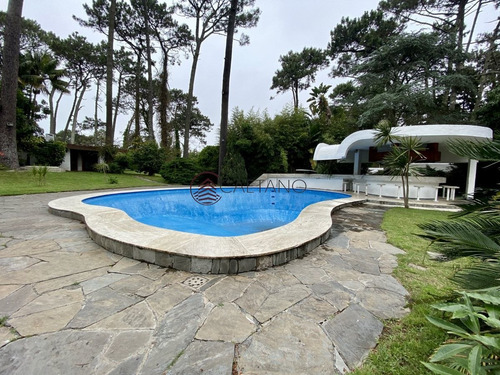 Imagen 4 de 30 de Alquiler Temporal Casa 5 Dormitorios Punta Del Este