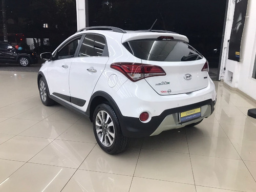 Imagem 4 de 9 de Hyundai Hb20x 1.6 16v Premium Flex 4p Automatico