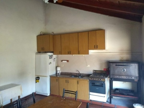 Imagen 19 de 29 de Hermoso Chalet De Estilo Construido Sobre Amplio Lote De 8,66 X 54,57