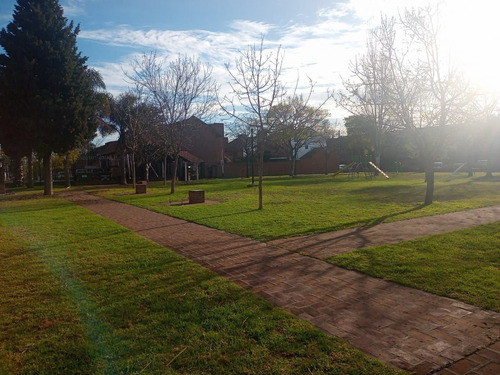 Imagen 24 de 26 de Chalet Venta 4 Ambientes C/ Cocheras En Villa Bosch Barrio Murialdo