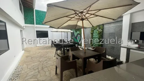 Casa En Alquiler Chuao Vgi
