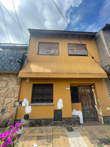 Imagen 1 de 13 de P.h. Tipo Duplex De 3 Ambientes Con Terraza.-