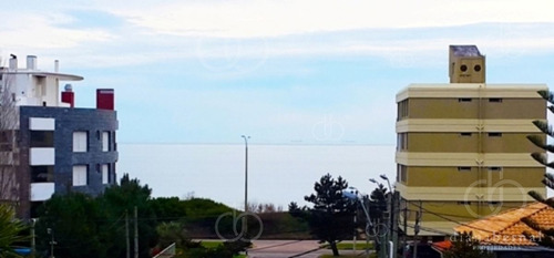 Imagen 28 de 30 de Casa En Mansa, Punta Del Este, 5 Dormitorios, Piscina Y Vista Al Mar.