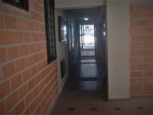 Imagen 3 de 14 de 21-3536 Hermoso Apartamento En Parque El Retiro