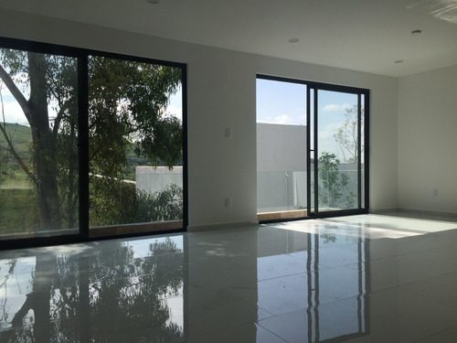 Imagen 7 de 14 de Venta Preciosa Casa Lago Esmeralda Con Vista Al Presa Madin