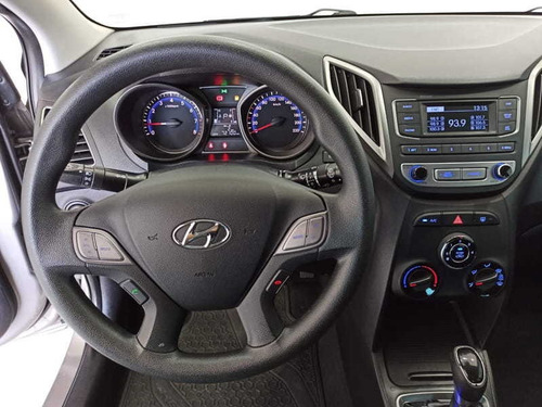 Imagem 11 de 15 de Hyundai Hb20 1.6a Comf 2017