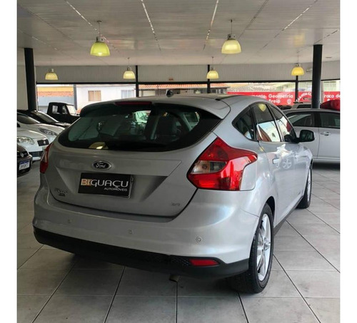 Imagem 2 de 4 de Ford Focus 2.0 16v/se/se Plus Flex 5p Aut.