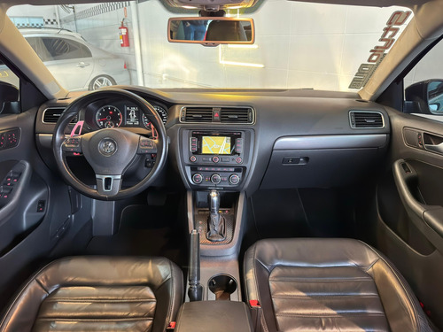 Volkswagen Jetta 2.0 Tsi Highline 4p 211 hp