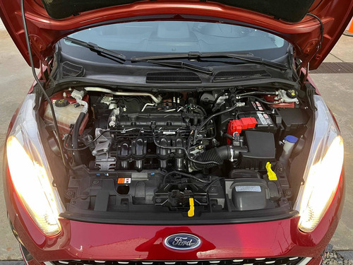 Imagen 15 de 21 de Ford Fiesta Kinetic Design 2018 1.6 Se 120cv