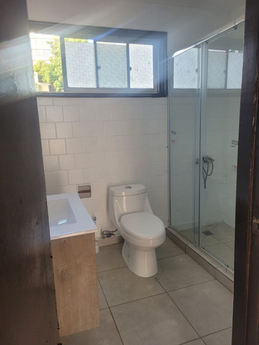 Cómoda Casa Recien Remodelada, Sector Residencial