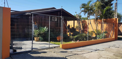 Casa 3 Quartos, 2 Banheiros