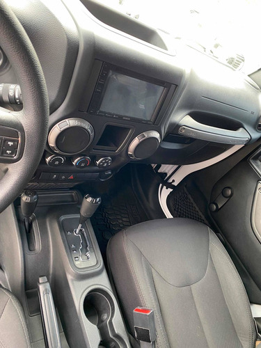 Imagen 9 de 12 de Jeep Wrangler 2018 3.7 Unlimited Sport 3.6 4x4 At