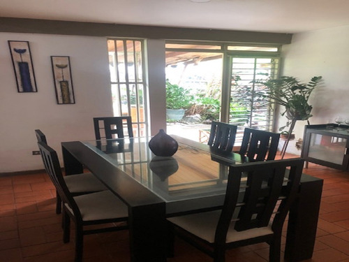 Imagen 4 de 28 de En Venta Espaciosa, Iluminada Y Ventilada Casa Ubicada En La Parte Alta De La Urb. El Marqués.