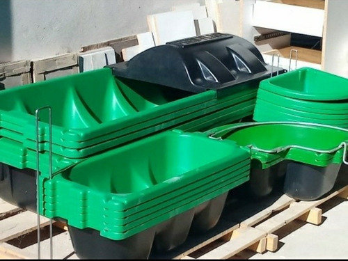Comedero Bebedero Angular Feed Plast, 25lts Hacemos Envios