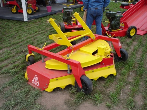 Imagen 4 de 15 de Cortadora De Cesped Profesional Para Tractor Roland H200 Pro