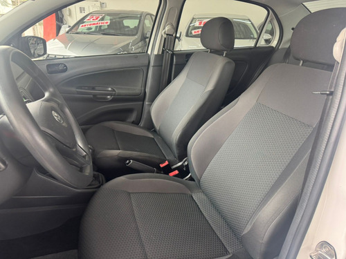 Volkswagen Voyage 1.0 12V MPI TOTALFLEX 4P MANUAL