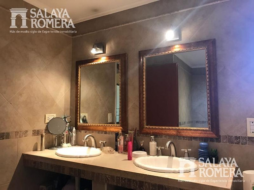Imagen 16 de 19 de Casa En Venta 6 Ambientes En Amplio Lote Parque Cisneros -