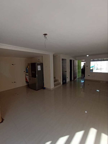 Glorimar Bracho Vende Townhouse En San Diego Residencias Villas La Fontana (prth-034)