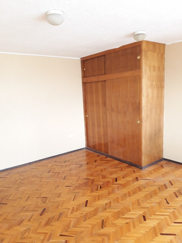 Imagen 8 de 12 de Vendo Departamento En La Magdalena (sur Quito) 137mts.