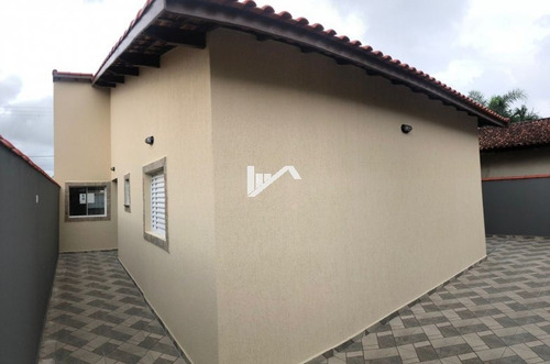 Imagem 10 de 14 de Linda Casa Com Piscina À Venda Na Praia De Itanhaém