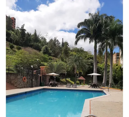 Elegante Penthouse En La Tahona