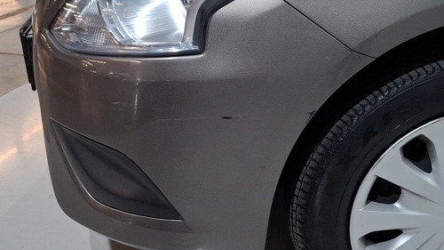Nissan Versa 1.6 SENSE TA AC